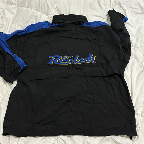 REEBOK HALF ZIP WINDBREAKER WITH FRONT POUCH ZIP UP POCKET - Picture 3 of 5